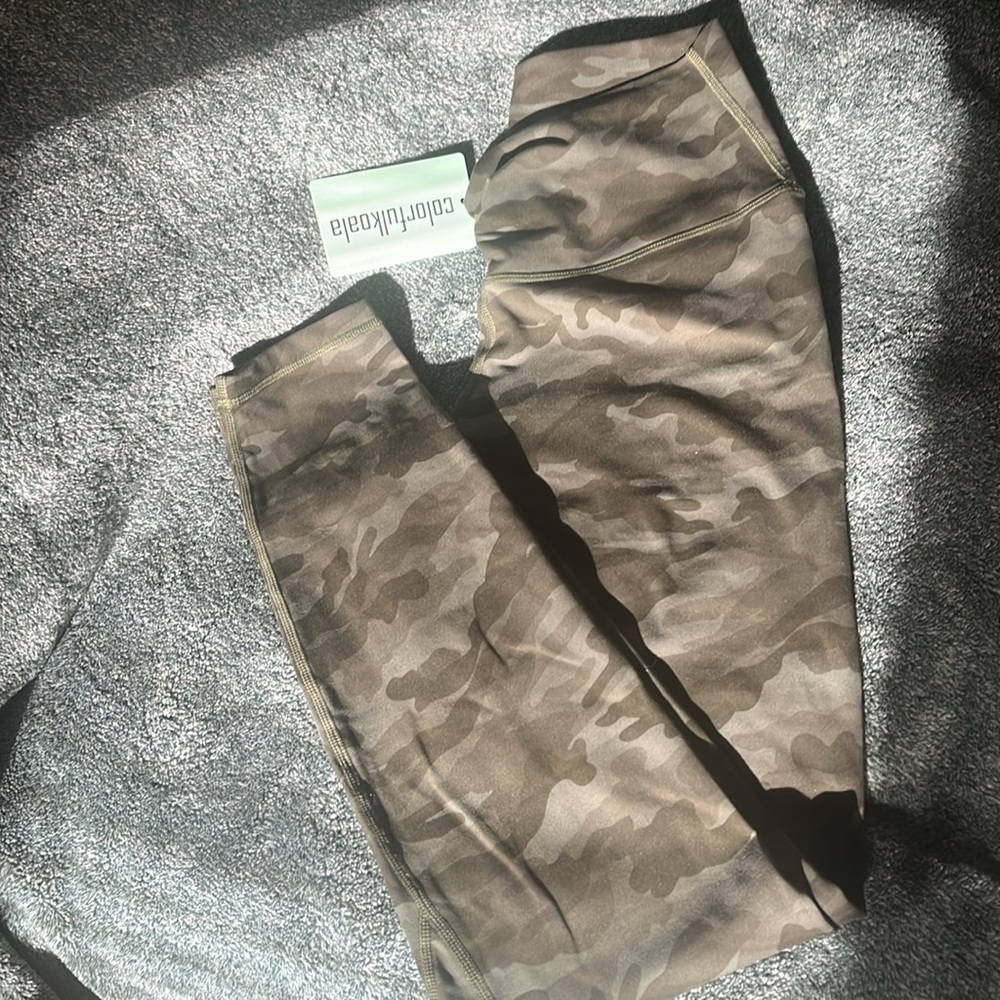 NEW Colorfulkoala high waisted leggings green Camo print - M